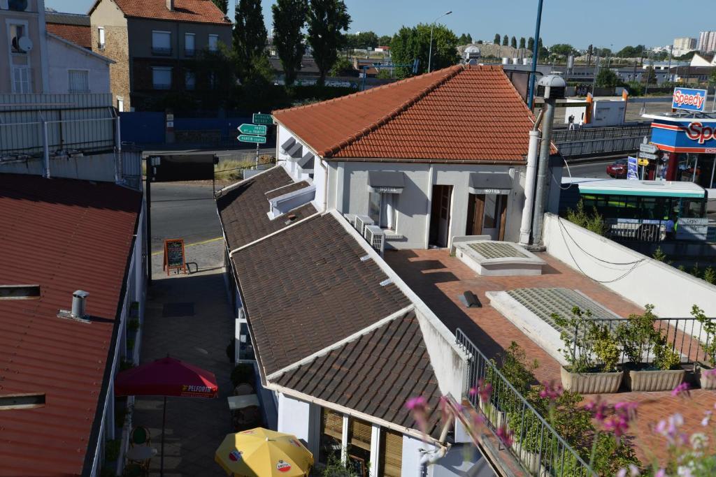 Le Cheval Noir Hotel Paris Pantin Εξωτερικό φωτογραφία