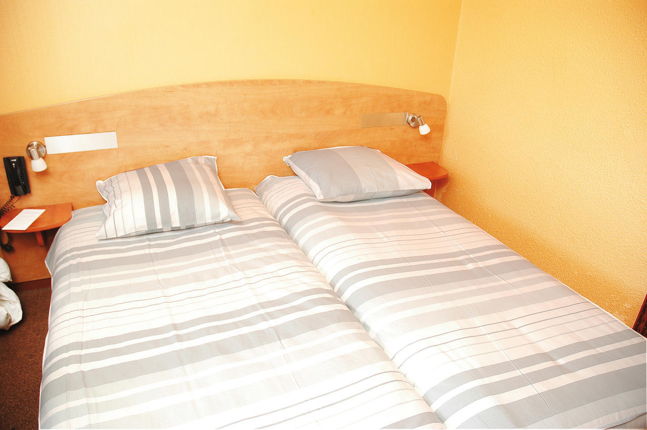 Le Cheval Noir Hotel Paris Pantin Δωμάτιο φωτογραφία